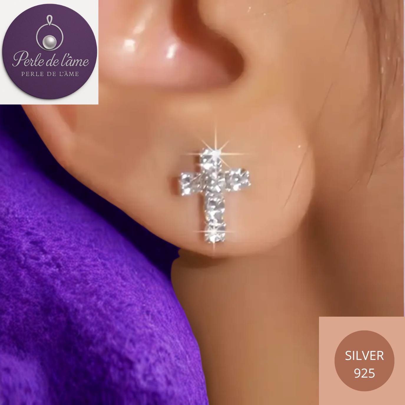 Boucles d'oreilles scintillantes argent.