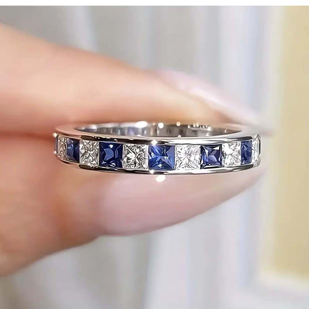 Bagues bleue luxueuse